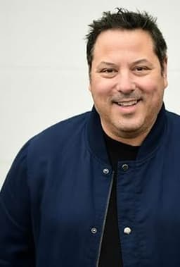 Greg Grunberg as Agent Bill Pearson